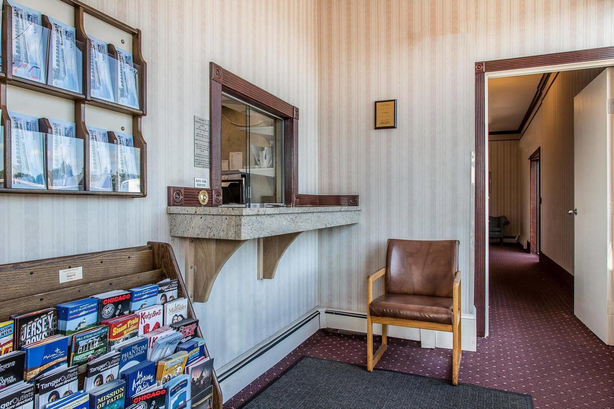 Rodeway Inn Stratford Bagian luar foto